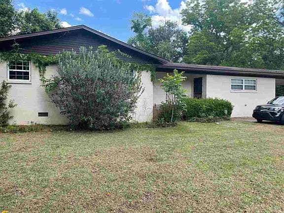 1913 Grimes Lane - Image 1