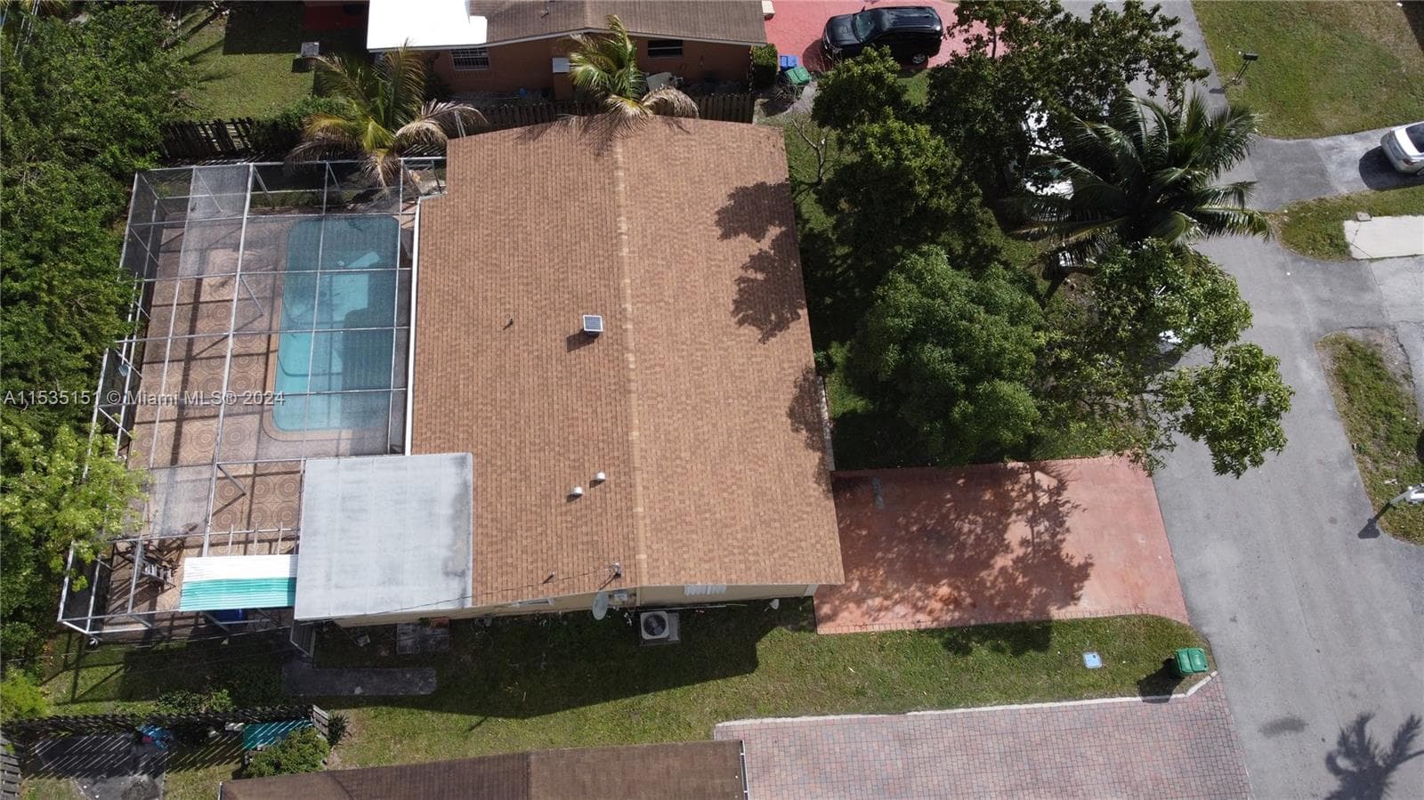 6341 SW 35th Pl - Image 1