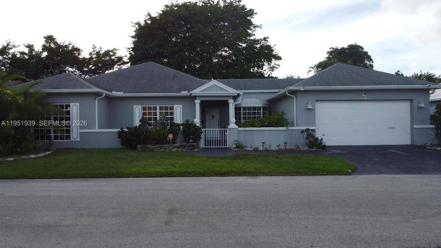 4511 Queen Palm Lane - Image 1