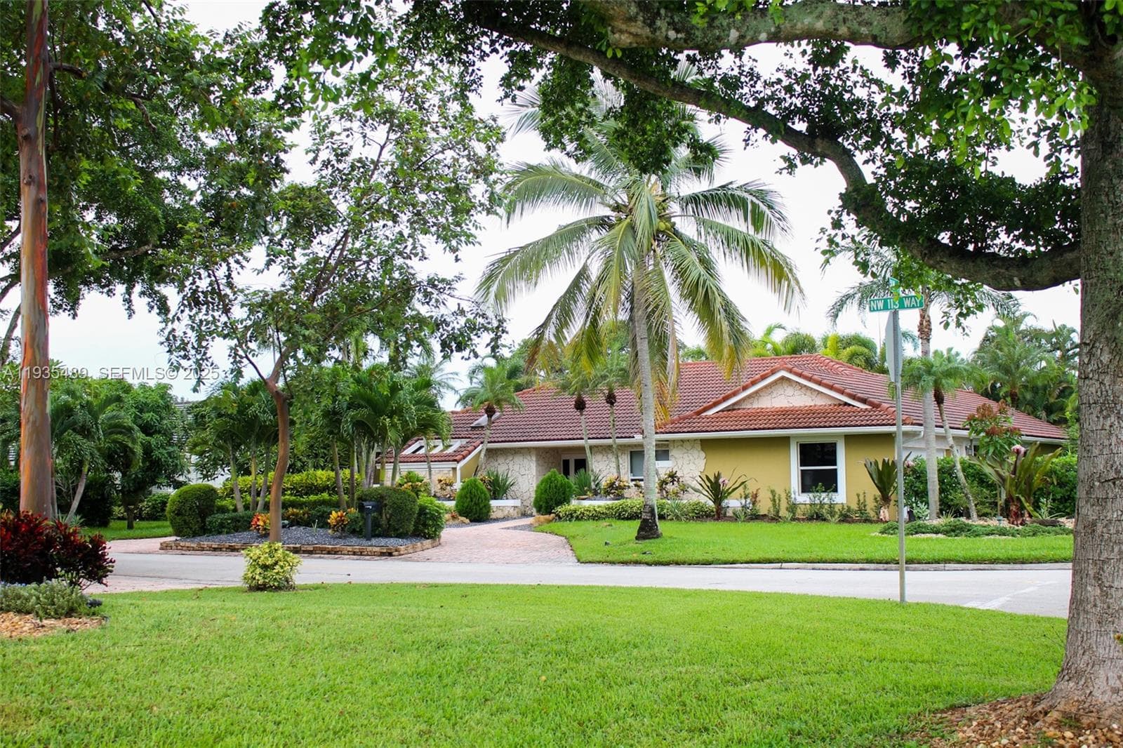 1086 NW 113th Way - Image 1