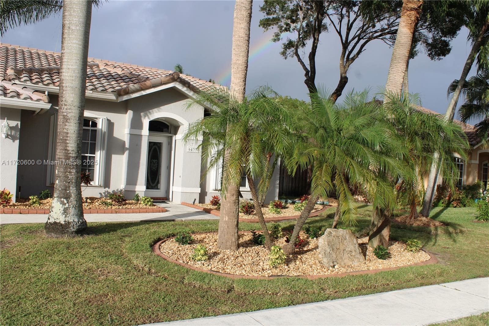 6433 NW 54th St - Image 1