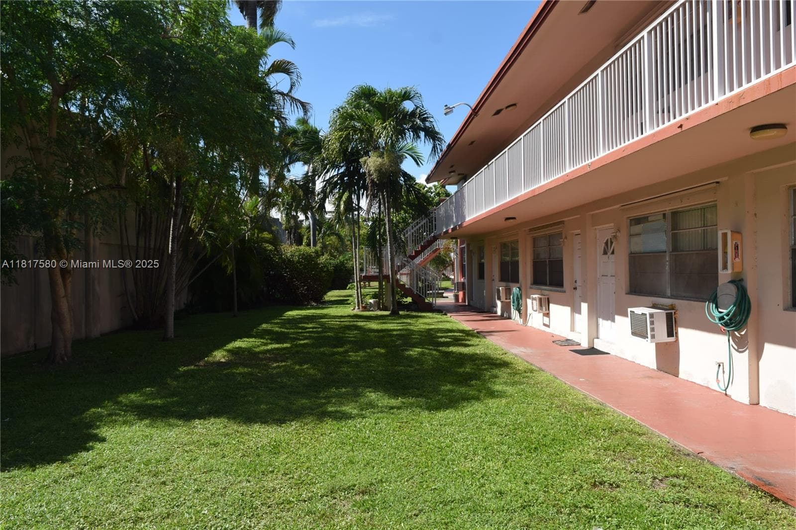 2915 Plunkett St # 2D - Image 1